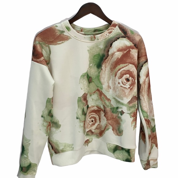 Vero Moda Tops - Vero Moda Floral Beige Sweatshirt  Size Small
